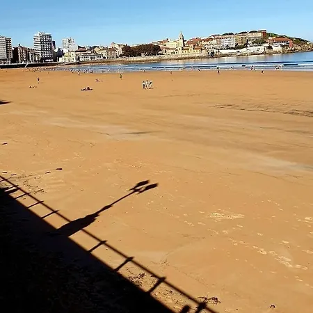 شقة A 50m De La Playa San Lorenzo Asturias